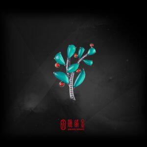 21.53克拉台灣藍寶胸墜兩用（珍藏品，請來電洽詢）