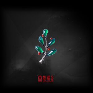 13.23克拉台灣藍寶胸墜兩用（珍藏品，請來電洽詢）